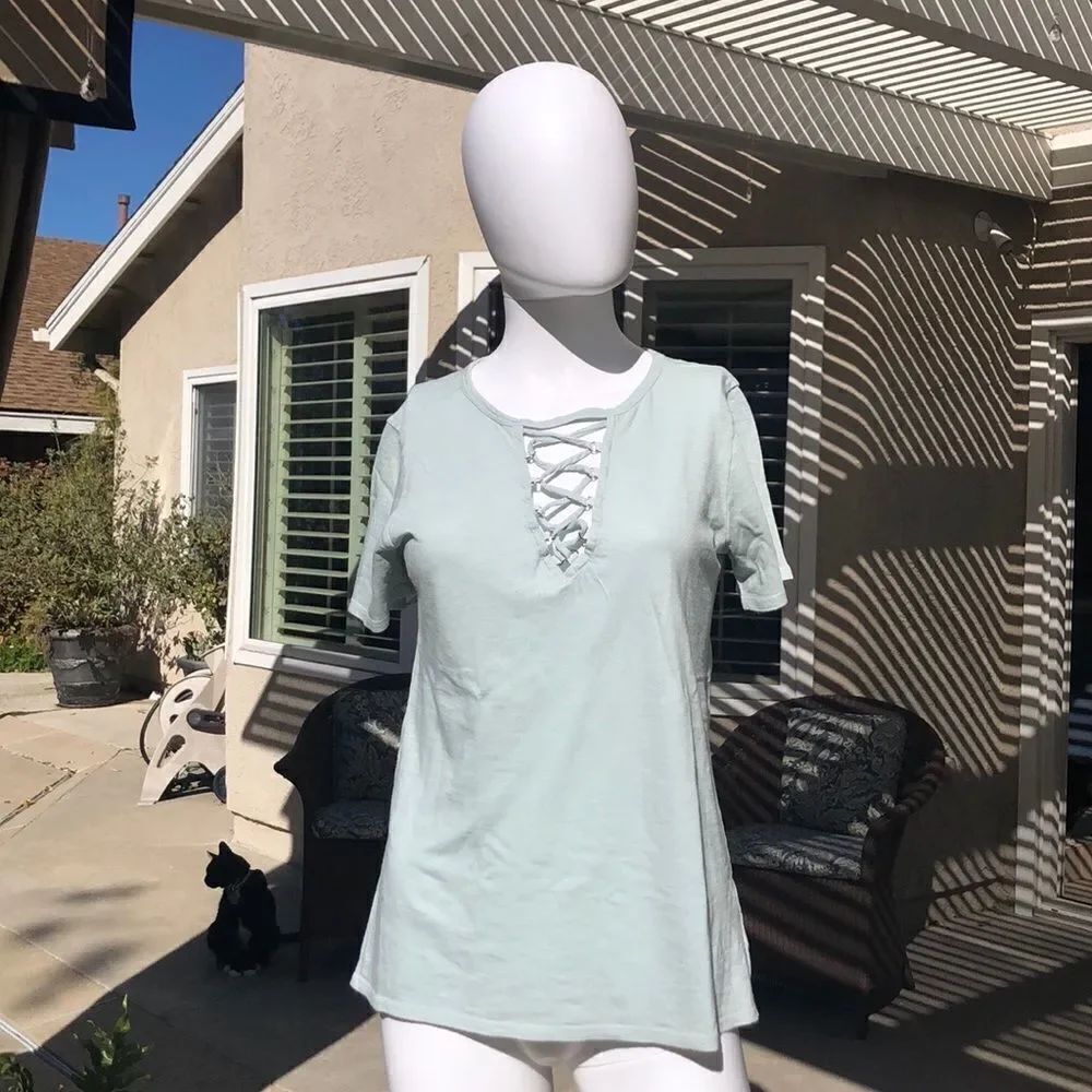 Socialite Grommet Lace-Up Tee XS - Picture 2 of 11
